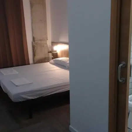 بيت شباب The Market *