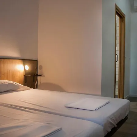 بيت شباب The Market