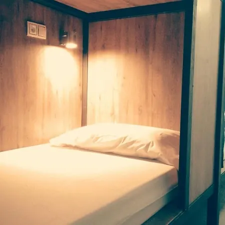 Vandrerhjem The Market Alicante